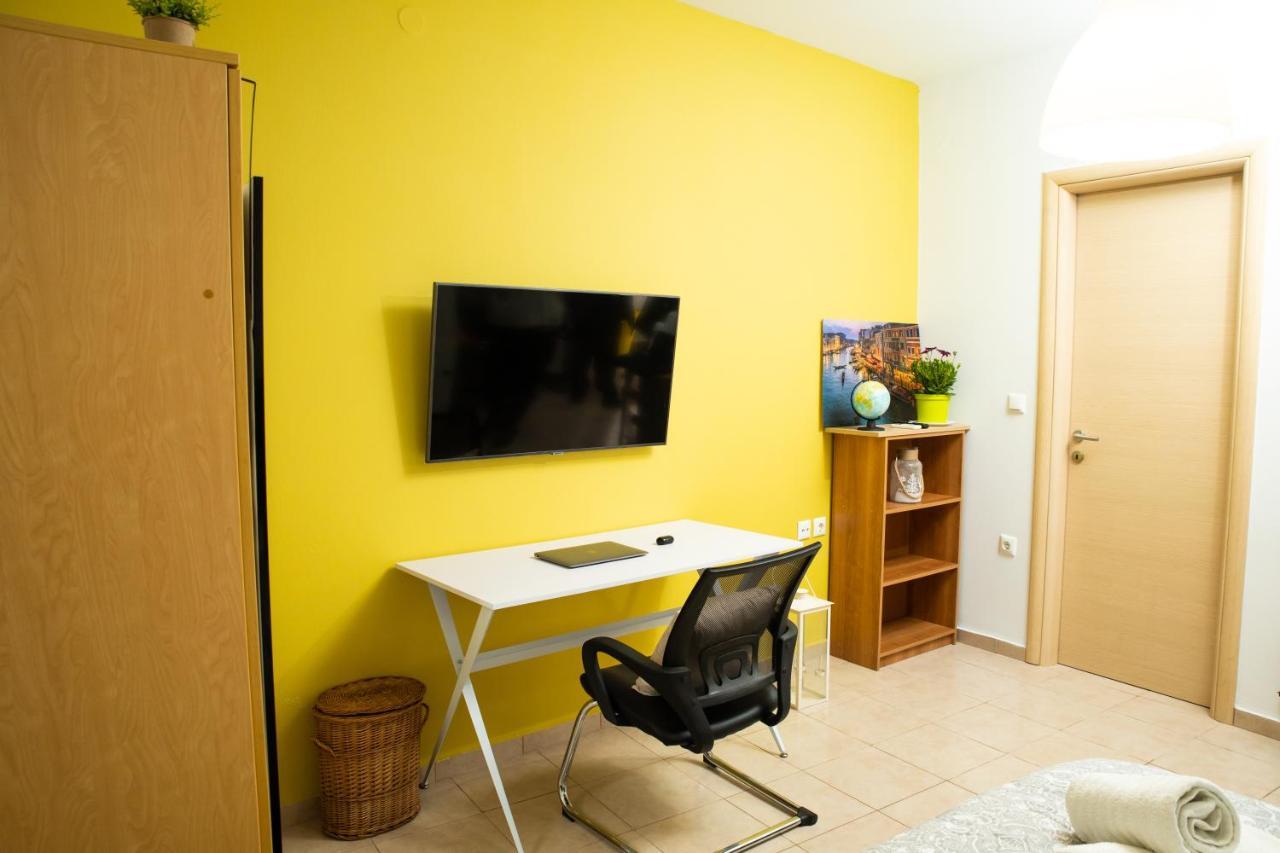 Warm Studio Apartment In Heraklion Exterior photo