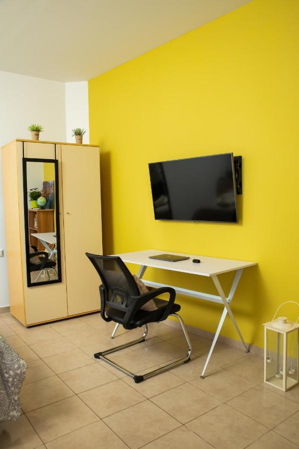 Warm Studio Apartment In Heraklion Exterior photo